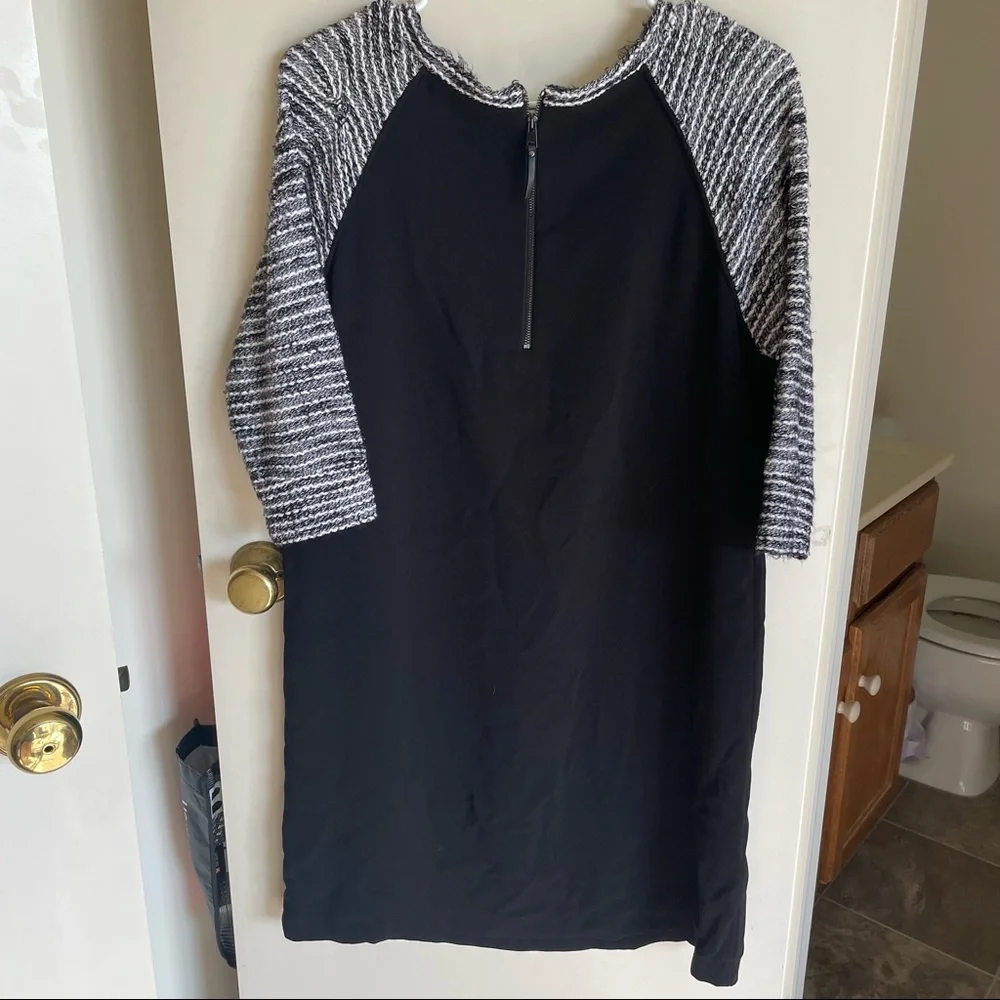 Loft dress - Picture 3 of 3